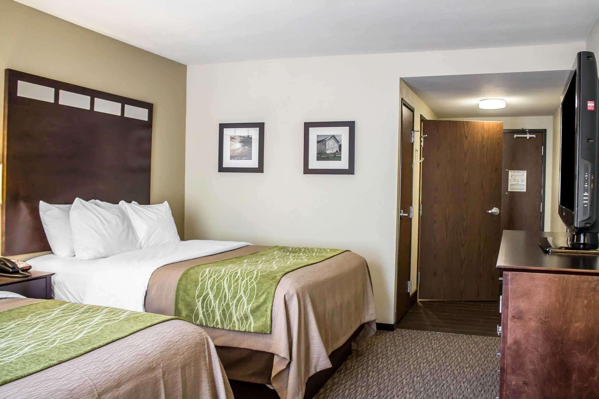 Comfort Inn St. Clairsville Екстериор снимка
