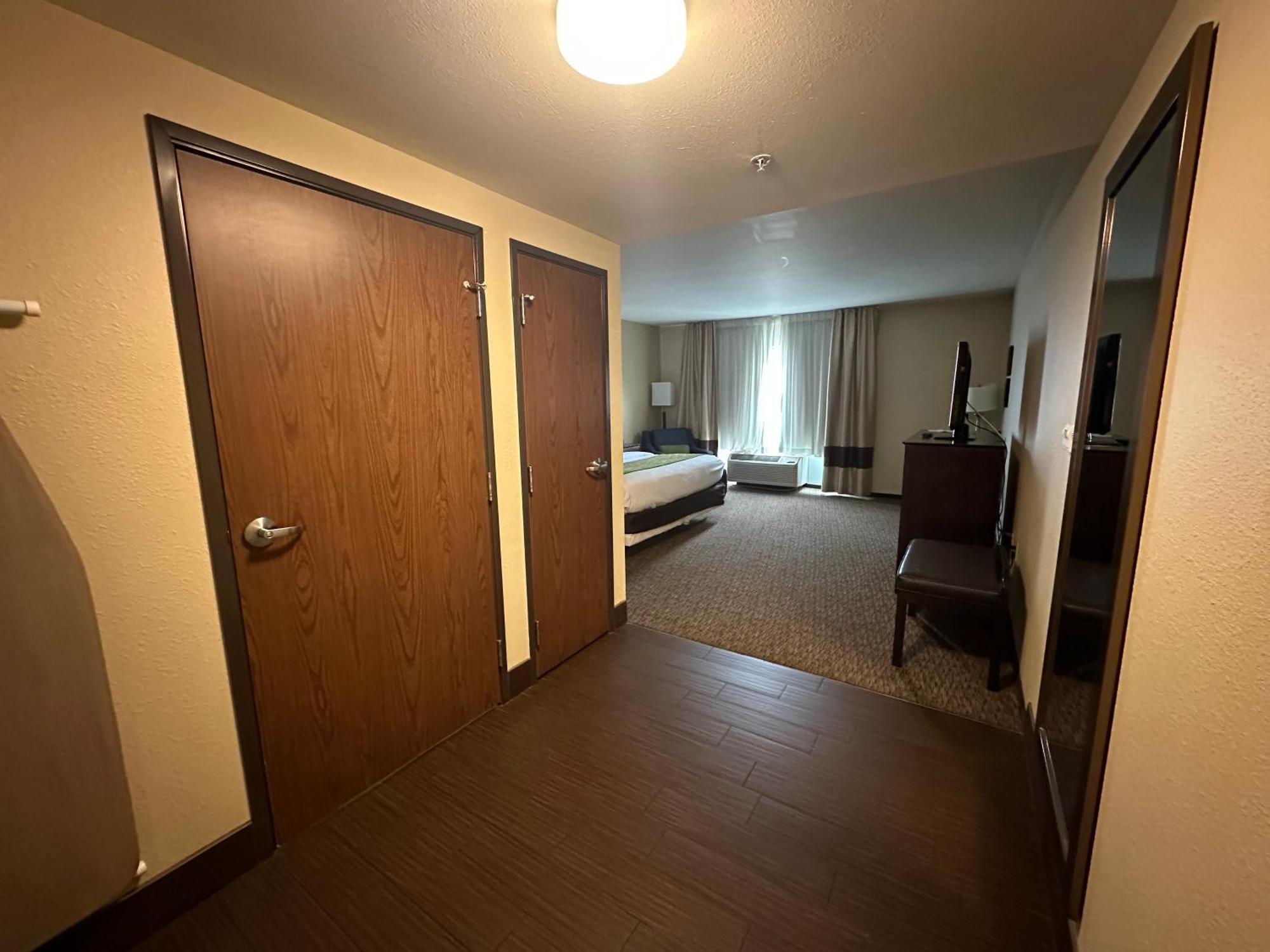 Comfort Inn St. Clairsville Екстериор снимка