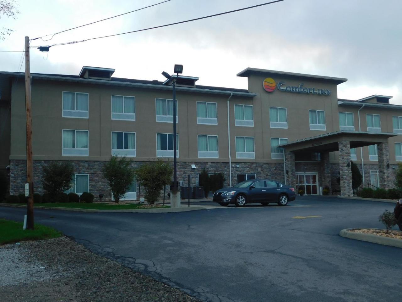 Comfort Inn St. Clairsville Екстериор снимка
