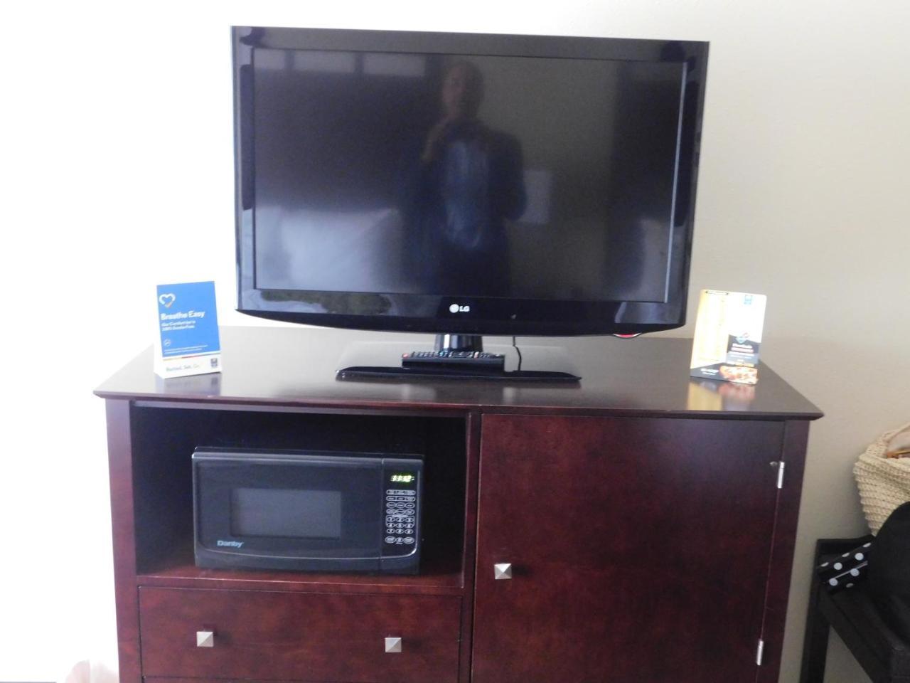 Comfort Inn St. Clairsville Екстериор снимка