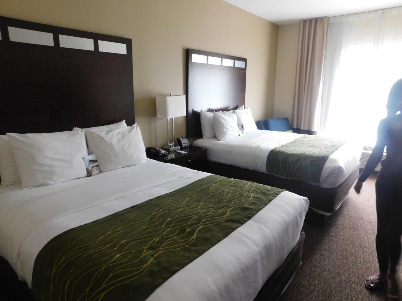 Comfort Inn St. Clairsville Екстериор снимка